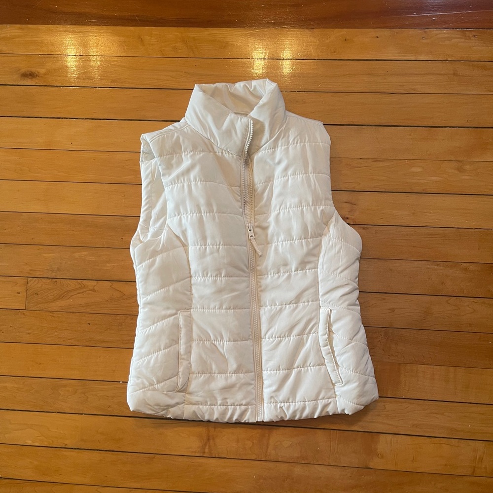 Aeropostale white puffy vest